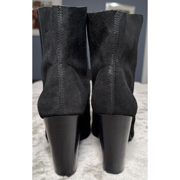 Vince Camuto Creestal Black Suede Pointed Toe Pull On Boots Womens Size 8.5 - Picture 4 of 8